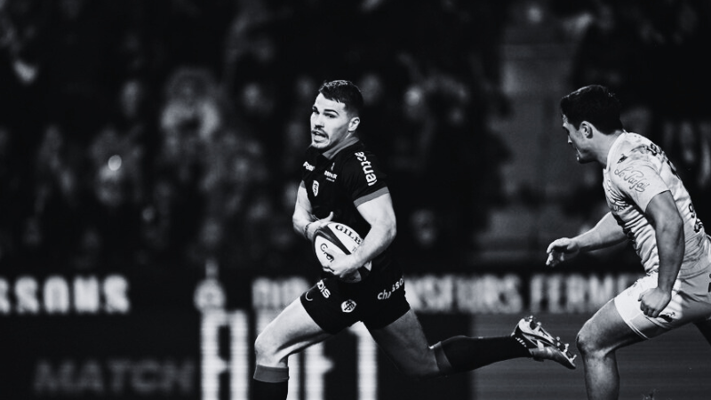 Antoine DUPONT sous les couleurs de Toulouse ©Laurent DARD