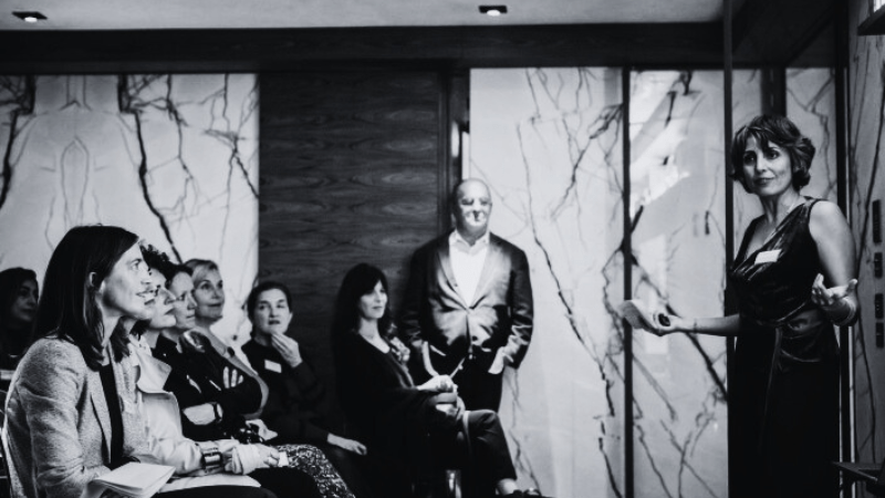 Intervention de Silvia GARCIA pour une réunion sur le leadership féminin ©Silvia GARCIA