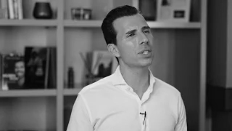 Intervention de Max PICCININI pour Vous ne savez pas quoi faire de VOTRE Vie ©Max PICCININI