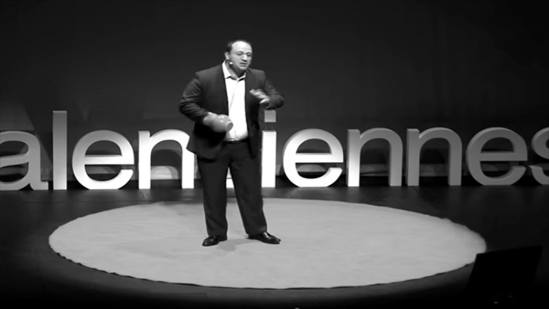 Intervention de Michel POULAERT pour TEDxValenciennes ©TEDxValenciennes