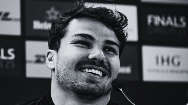 Participation de Antoine DUPONT à une conférence de presse ©Harry Murphy