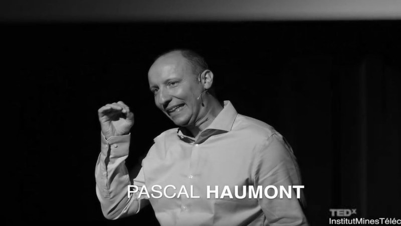 Intervention de Pascal HAUMONT pour TEDxInstitutMinesTélécom ©TEDxInstitutMinesTélécom