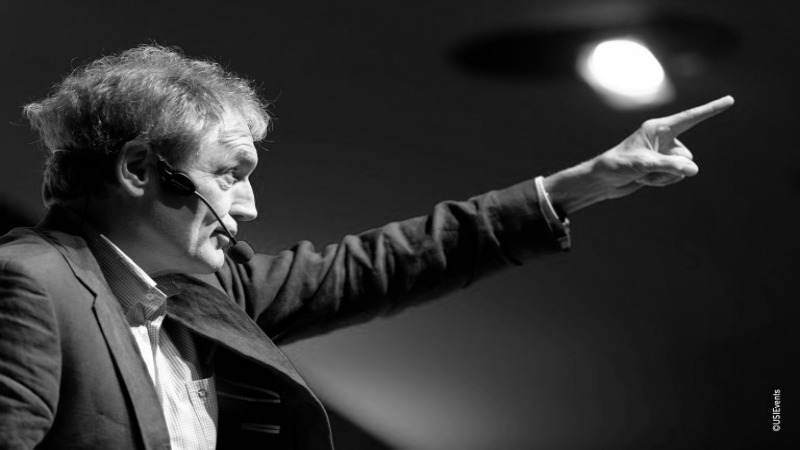 Portrait de Luc DE BRABANDERE en intervention ©Usi Event