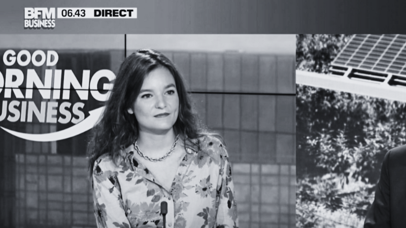 Interview de Julie DAVICO-PAHIN sur le plateau de Piers BFM TV ©BFM TV
