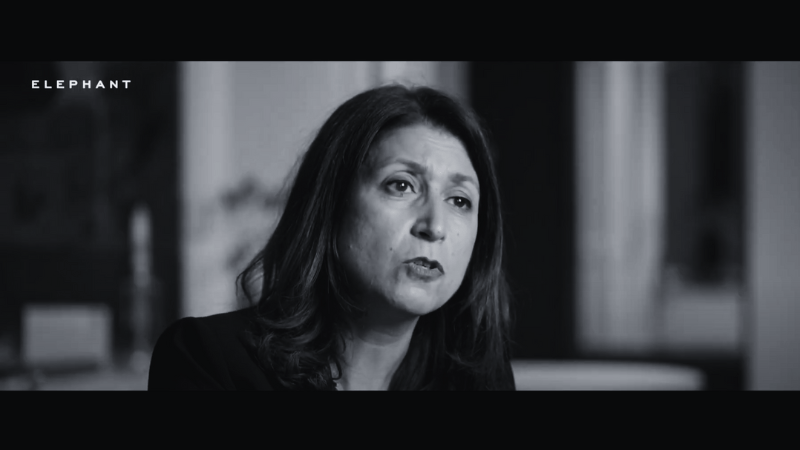 Participation de Karine SAFA à un documentaire ©Elephant at work