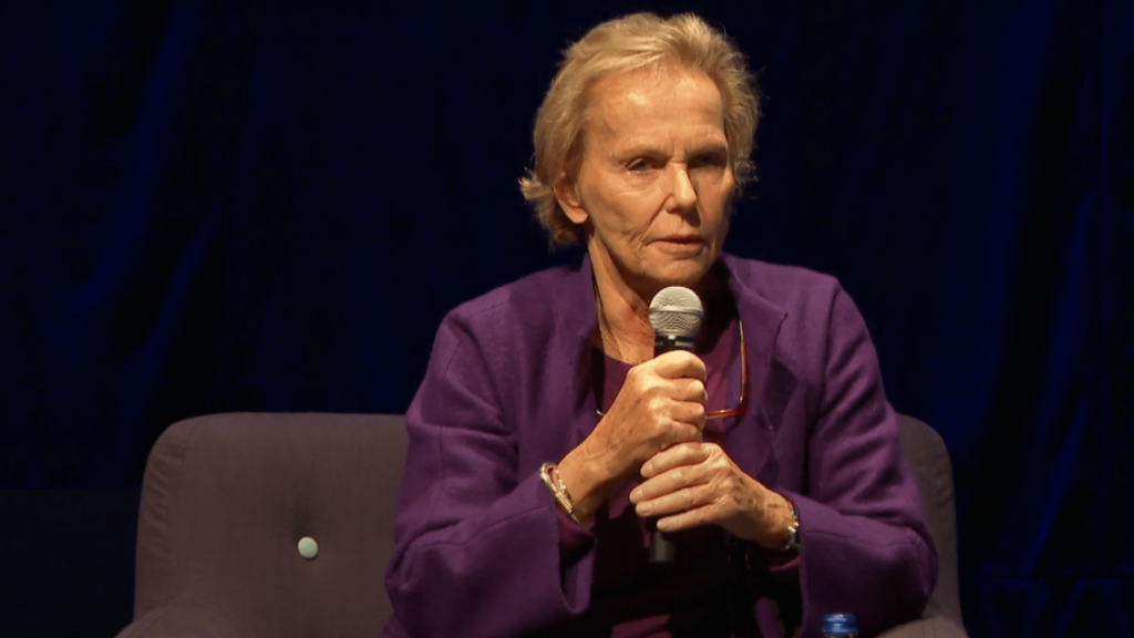 Intervention de Christine OCKRENT pour La ville de Pau ©Villedepau