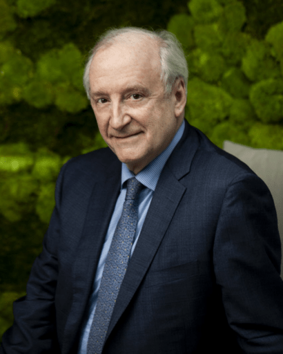 Portrait de Hubert VÉDRINE