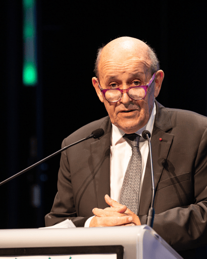 Portrait de Jean Yves LE DRIAN