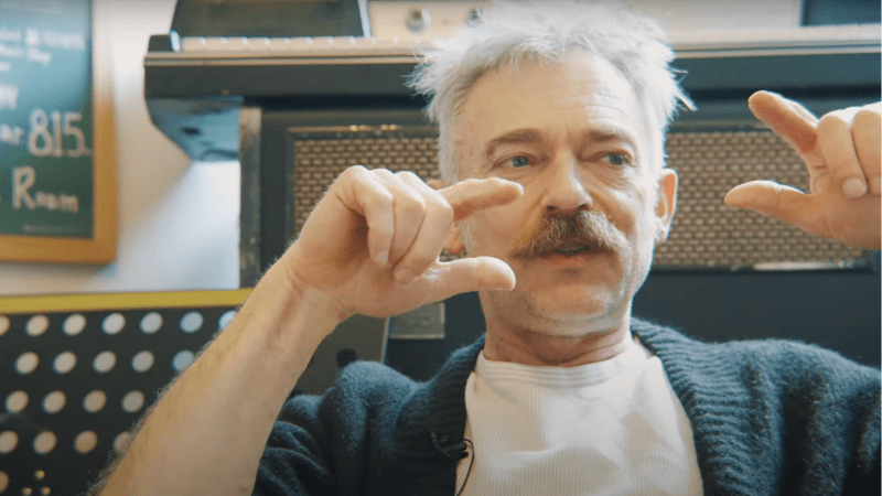 Intervention de Charles HAZLEWOOD à une interview